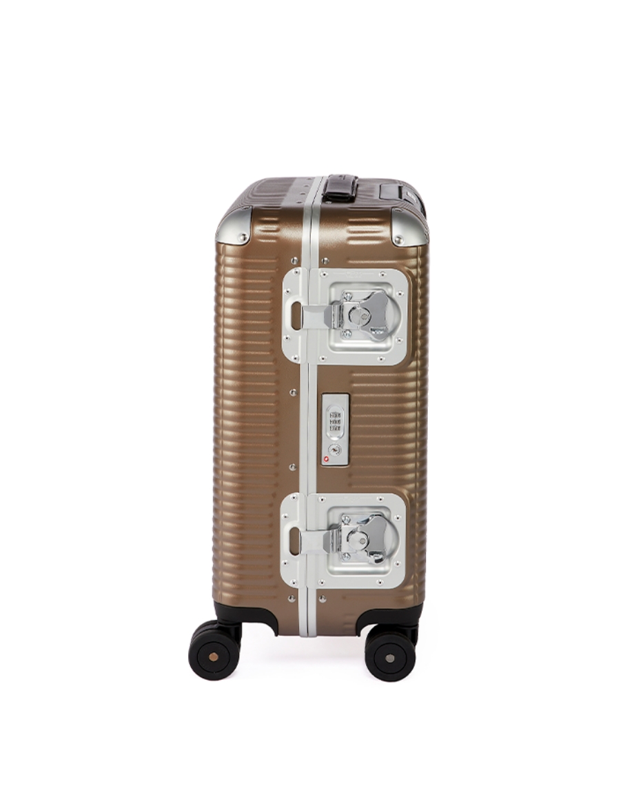 公式】FPM Milano（ファブリカ ペレッテリエ ミラノ）｜オフィシャル