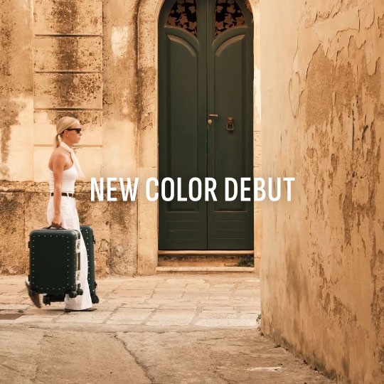 NEW COLOR DEBUT
