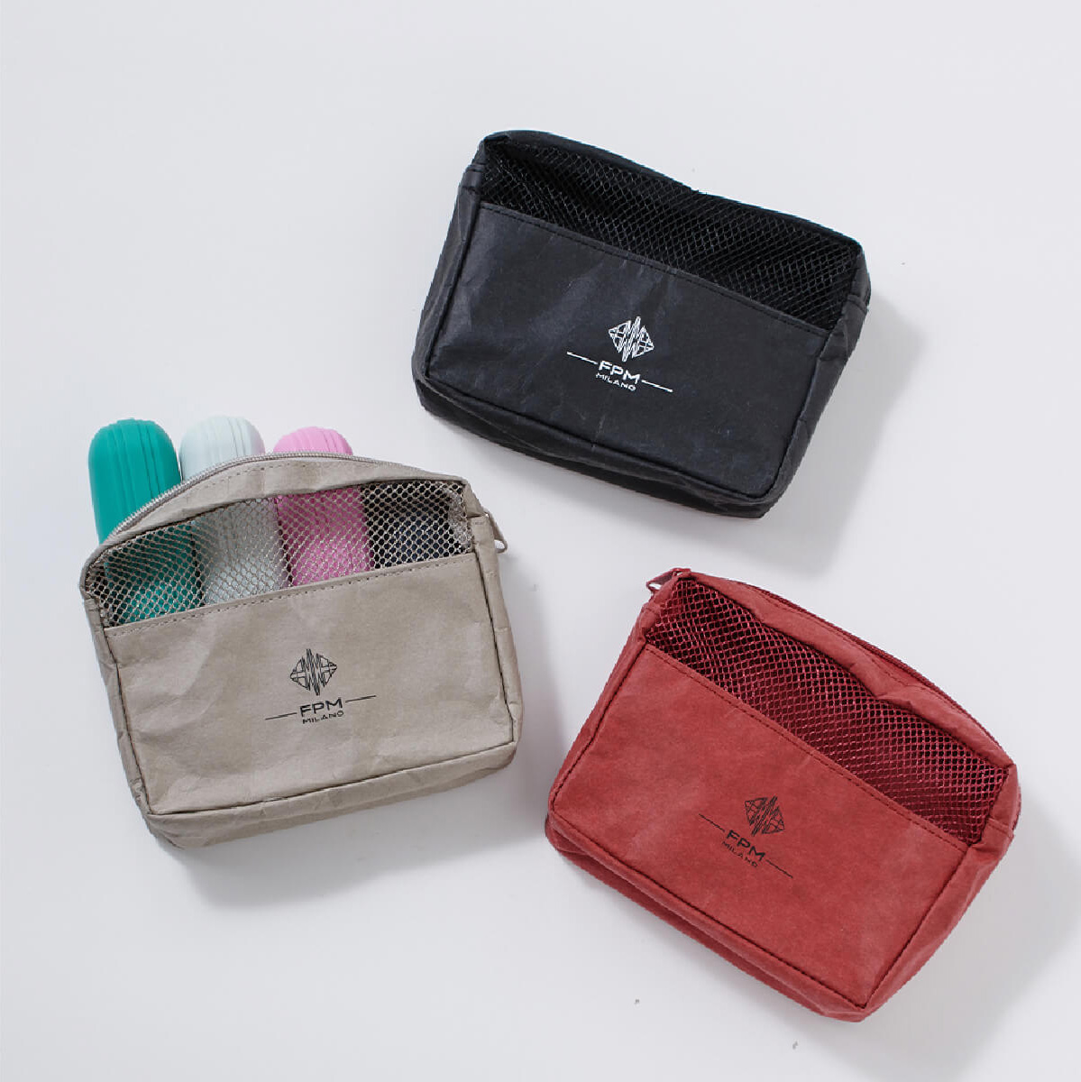 日本限定ノベルティ〈トラベルボトルポーチ〉 イメージ